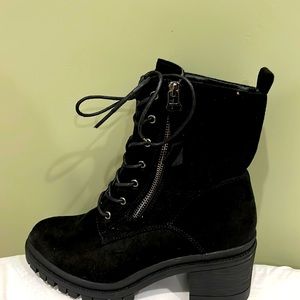 Women’s combat boots. Lace up booties